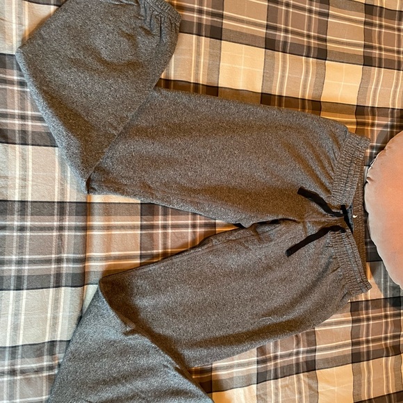 Lululemon Jogger/Sweat Pant - Grey - Picture 3 of 3